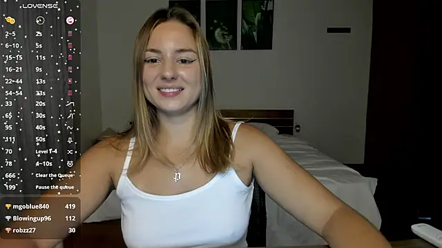 Snapshot of ThreeshaWhite chatting on 06-22-26, 03:25 ThreeshaWhite online show from 06-22-26, 03:25