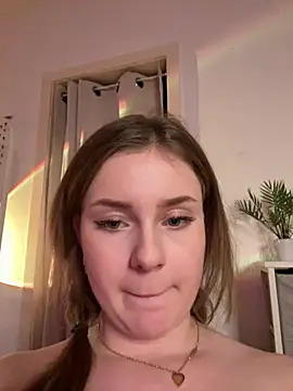 MaribelRiver online show from 02-20-25, 11:43