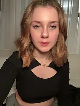 MaribelRiver online show from 03-01-25, 01:11