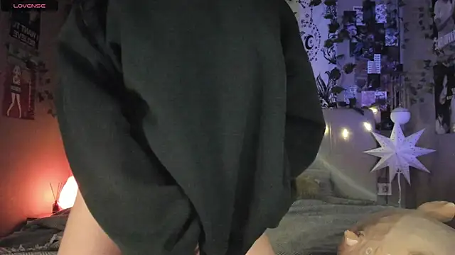 Anisawithlove online show from 02-18-25, 12:39