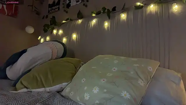 Anisawithlove online show from 07-18-26, 06:34