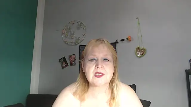 Blasflittchen online show from 03-22-26, 12:19