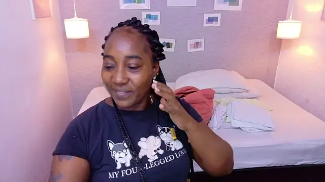 kiara evanss online show from 10-22-25, 08:19