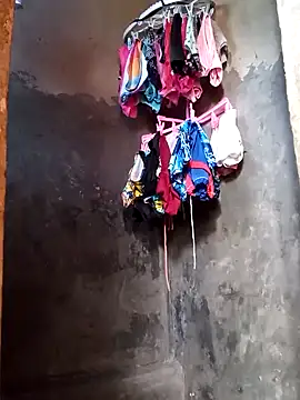 Snapshot of pretty_amaal chatting on 12-15-24, 12:17 pretty amaal online show from 12-15-24, 12:17