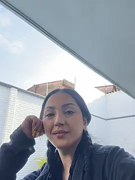 LIAH IZUMI online show from 03-22-26, 12:52