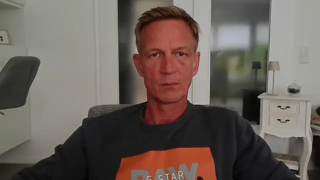 dirks71 online show from 06-15-26, 01:57