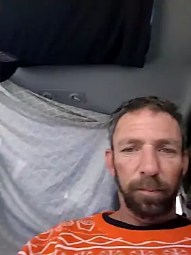 Treemandude online show from 12-16-25, 05:40