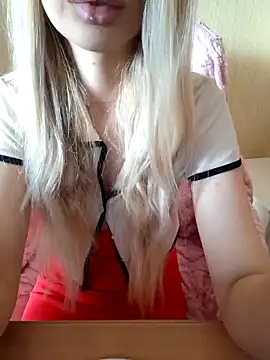 Elza kom online show from 10-15-25, 04:34