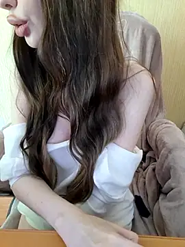 Snapshot of Elza_kom chatting on 06-06-26, 02:38 Elza kom online show from 06-06-26, 02:38