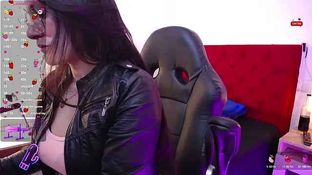 Snapshot of Rapunzeell_ chatting on 03-03-25, 02:04 Rapunzeell online show from 03-03-25, 02:04