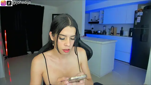 Snapshot of johedija chatting on 05-13-26, 11:44 johedija online show from 05-13-26, 11:44