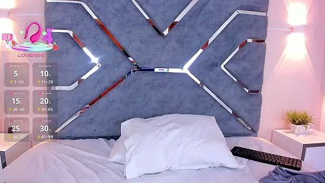 LucciaPorter online show from 11-07-25, 09:59