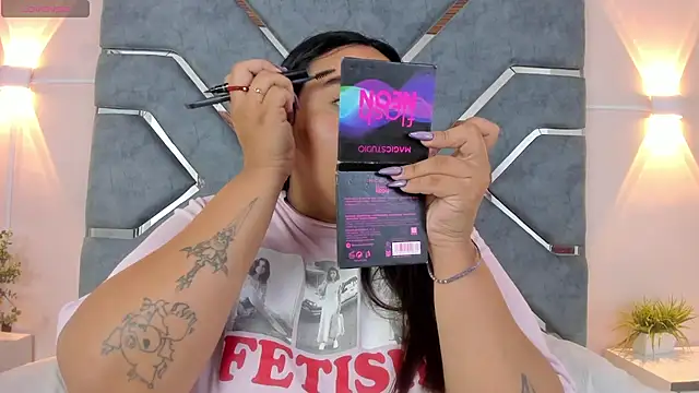 LucciaPorter online show from 04-20-26, 01:36