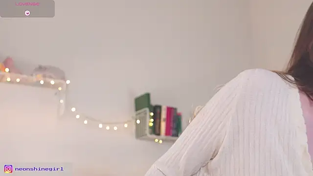 NeonShine online show from 09-19-25, 05:53