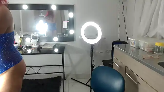 Snapshot of keyla-sensual chatting on 03-11-26, 11:22 keyla-sensual online show from 03-11-26, 11:22