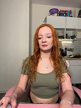 Snapshot of Radiants_two chatting on 06-14-26, 02:52 Radiants two online show from 06-14-26, 02:52