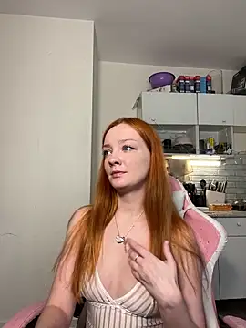 Snapshot of Radiants_two chatting on 06-16-26, 02:52 Radiants two online show from 06-16-26, 02:52