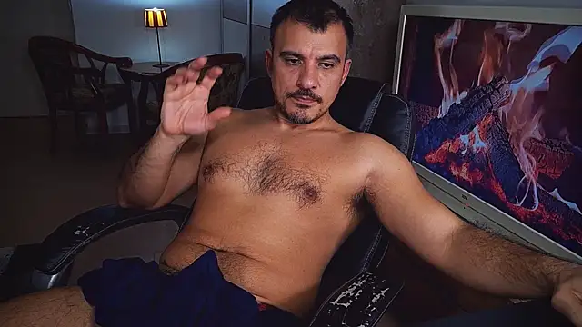 Snapshot of officeman7 chatting on 12-16-24, 08:16 officeman7 online show from 12-16-24, 08:16