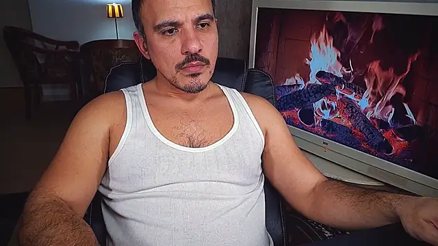 Snapshot of officeman7 chatting on 01-02-25, 05:07 officeman7 online show from 01-02-25, 05:07