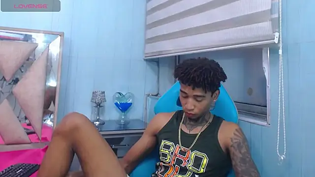 sexy blacks  online show from 09-15-25, 11:32