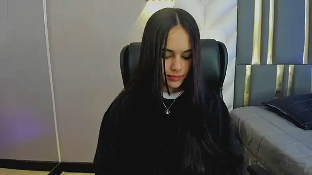 ChloeHarper  online show from 04-16-26, 12:17