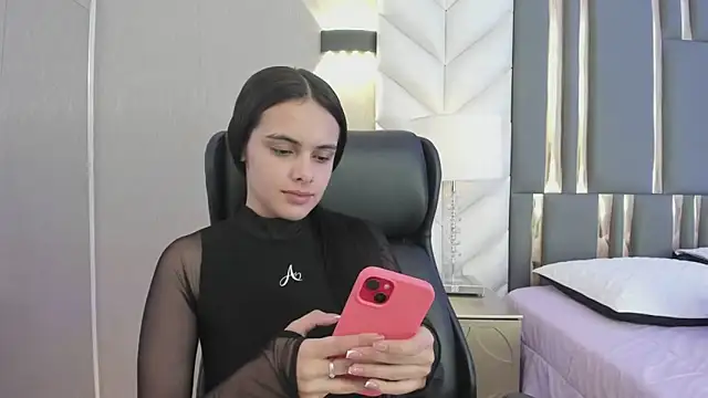 ChloeHarper  online show from 05-31-26, 12:12
