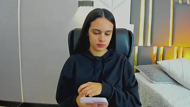 ChloeHarper  online show from 07-29-26, 11:52