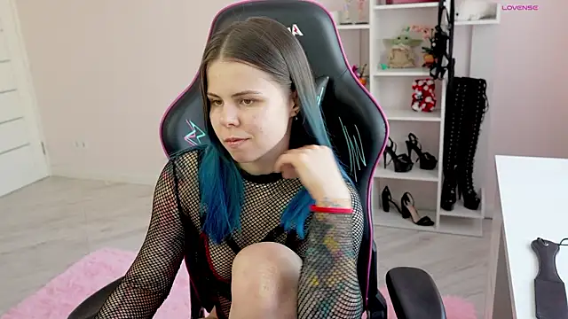 Latex Kitty online show from 03-19-26, 10:41