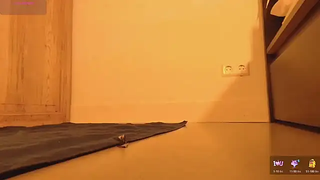 Snapshot of sorairosky chatting on 07-12-26, 06:26 sorairosky online show from 07-12-26, 06:26