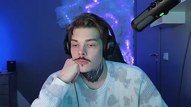 DENIS HERE online show from 01-30-25, 11:22