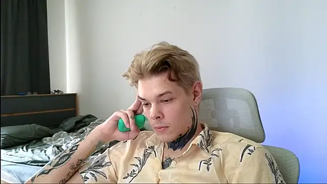 DENIS HERE online show from 05-14-26, 12:01