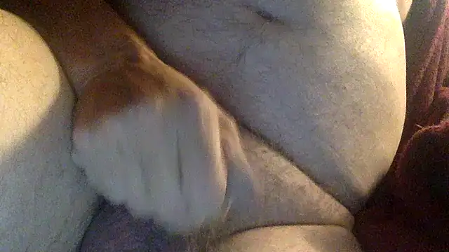 Snapshot of Thorandkitty chatting on 09-30-25, 11:15 Thorandkitty online show from 09-30-25, 11:15