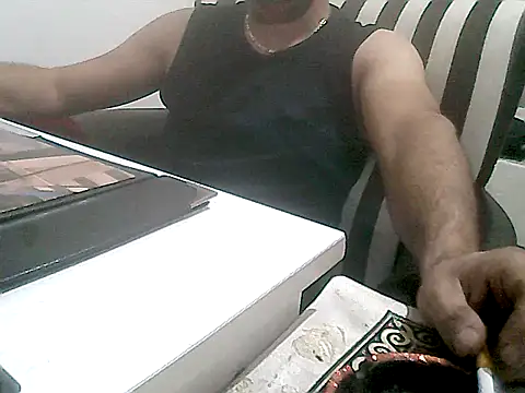 Snapshot of MezaRDanOnLineee chatting on 01-09-25, 10:09 MezaRDanOnLineee online show from 01-09-25, 10:09