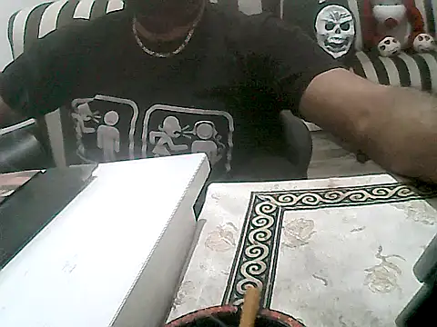 Snapshot of MezaRDanOnLineee chatting on 02-10-25, 09:25 MezaRDanOnLineee online show from 02-10-25, 09:25