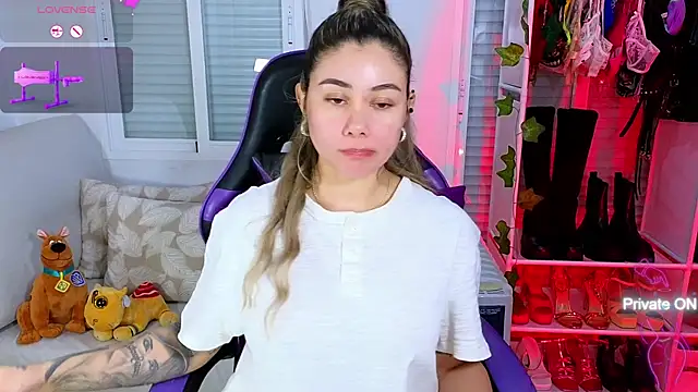 Tawny cox online show from 01-16-25, 04:18