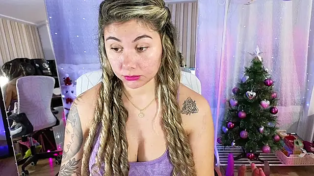 Tawny cox online show from 12-18-25, 10:10