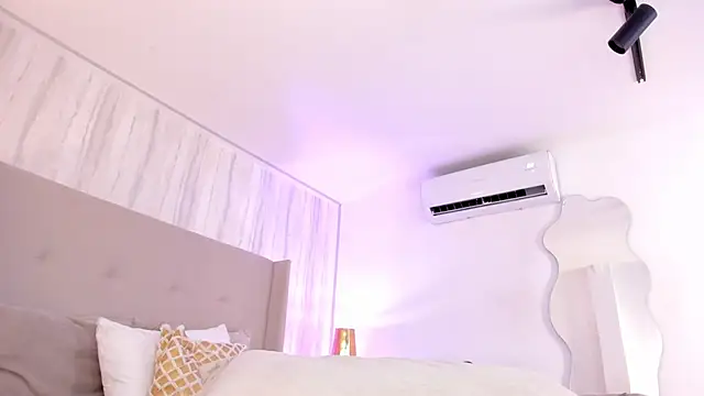 katie cruz online show from 02-13-25, 08:24