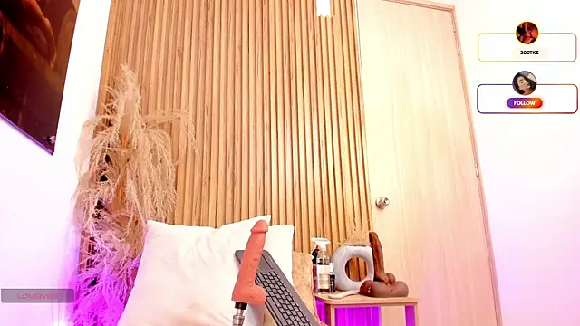 sofhiaa adaams online show from 03-01-26, 04:42