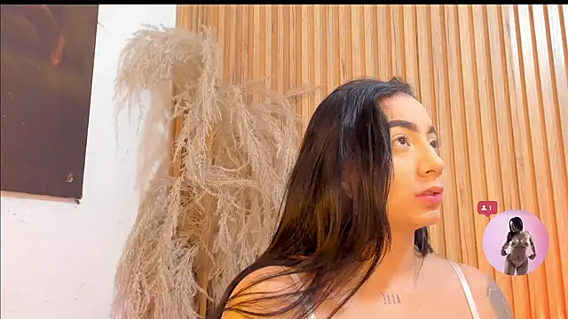 sofhiaa adaams online show from 05-31-26, 05:09