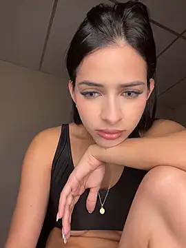 violetta-brown1 online show from 04-11-26, 12:37