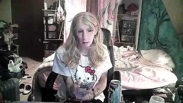 Ombeline1 online show from 01-24-25, 08:22