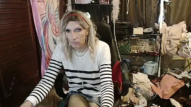 Ombeline1 online show from 11-03-25, 02:07