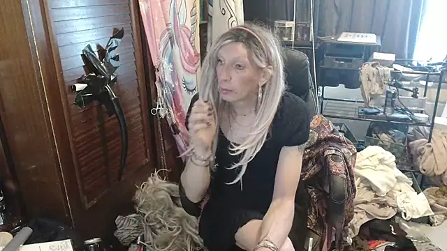 Ombeline1 online show from 05-28-26, 03:42