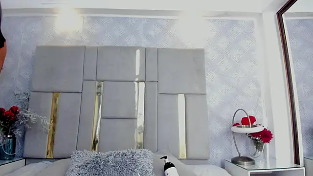 Camilaa Sanchez  online show from 09-24-25, 12:19