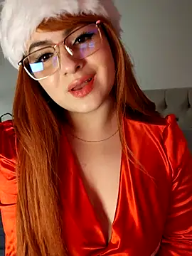 Snapshot of Lia_Hurley chatting on 12-24-24, 06:17 Lia Hurley online show from 12-24-24, 06:17