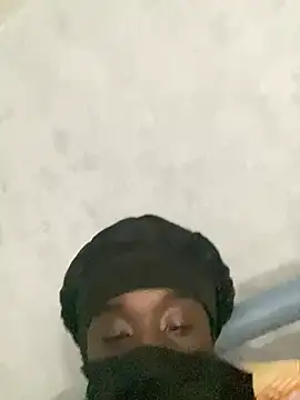 Snapshot of elninoblacko chatting on 02-25-25, 12:14 elninoblacko online show from 02-25-25, 12:14