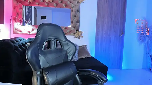Snapshot of AmelyaMann chatting on 05-17-26, 12:45 AmelyaMann online show from 05-17-26, 12:45