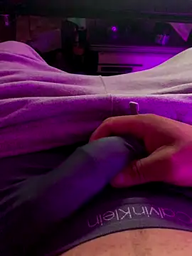 Snapshot of Ghotsniper666 chatting on 10-20-25, 04:13 Ghotsniper666 online show from 10-20-25, 04:13