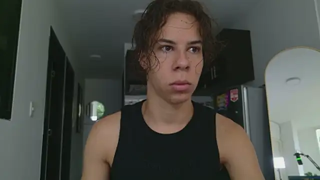 Snapshot of grey___27 chatting on 06-07-26, 11:47 grey 27 online show from 06-07-26, 11:47