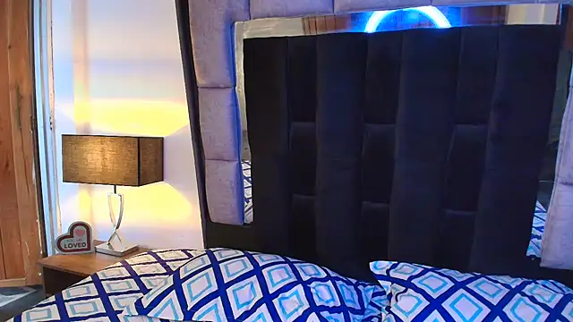 Bonnie vega online show from 02-20-25, 08:36